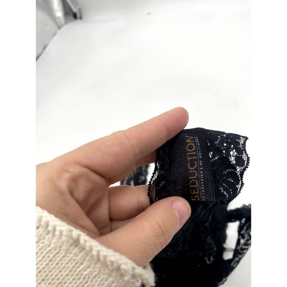 Fredericks of Hollywood Black Lace Lingerie - Picture 3 of 4